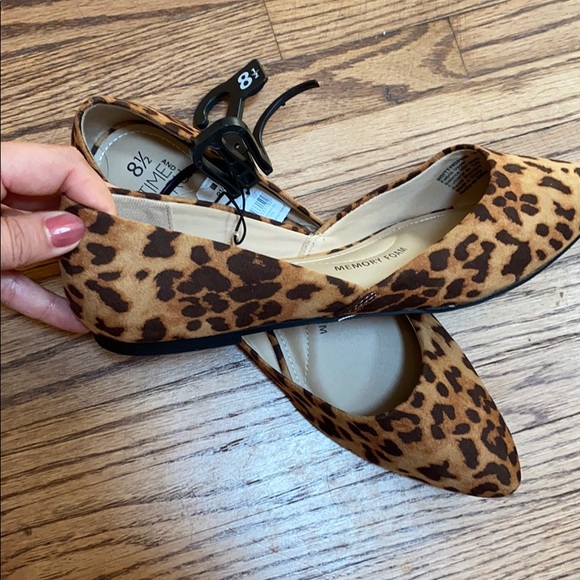Memory foam cute leopard print flats new - Picture 3 of 3